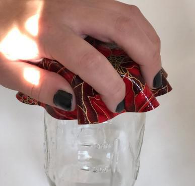 Decorative Silicone Jar Opener | Poinsettia