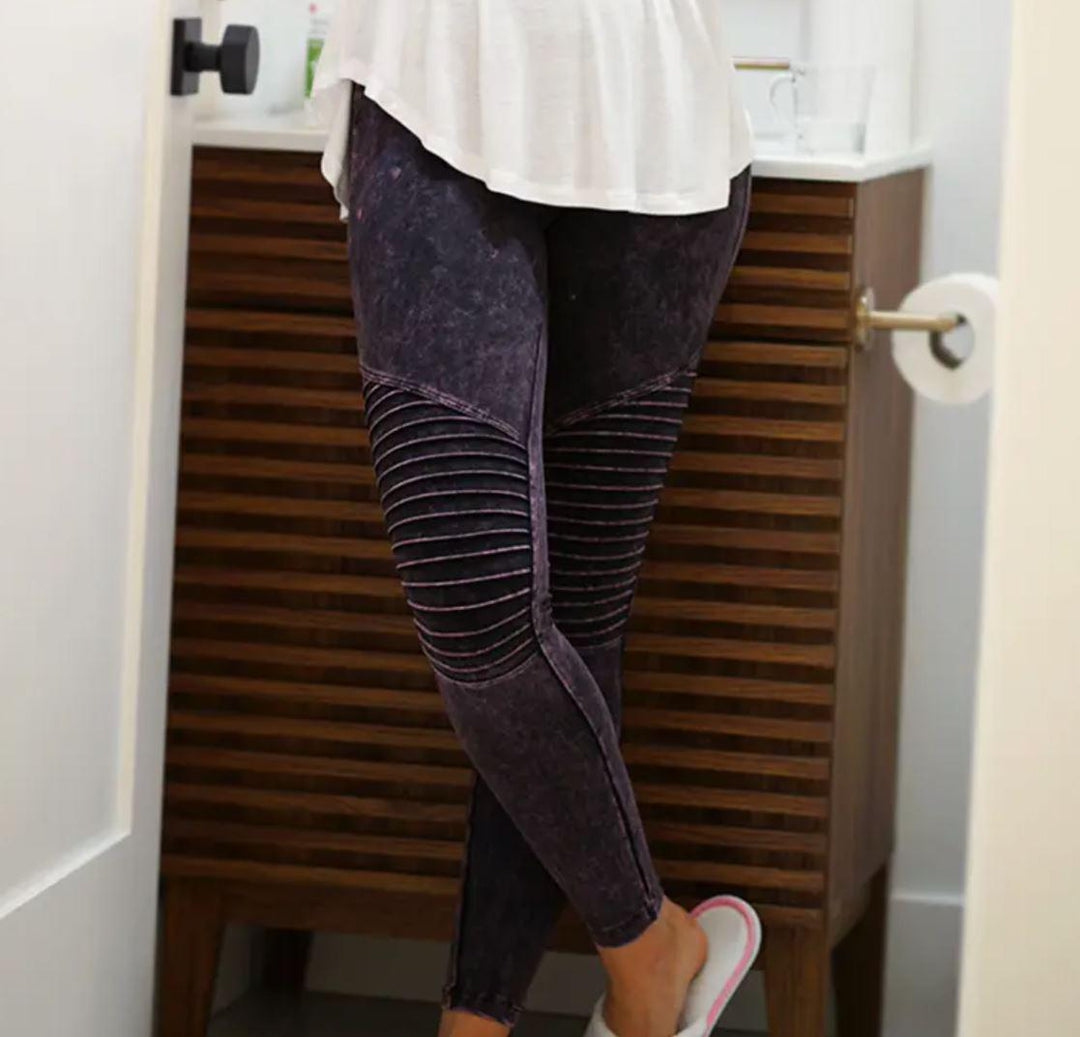 Women's Mineral Washed Moto Legging | Blackberry