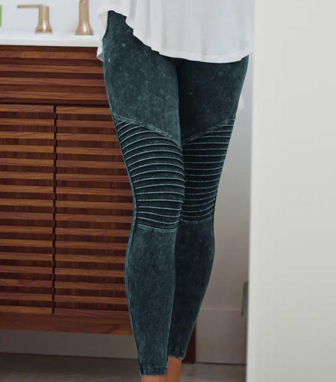 Women's Mineral Washed Moto Legging | Forest Green