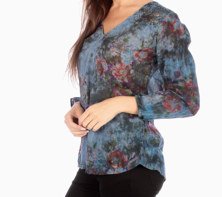 Floral Button-Down Blouse with Lace Appliqué – Vintage Wash Floral Button-Down Blouse with Lace Appliqué – Vintage Wash