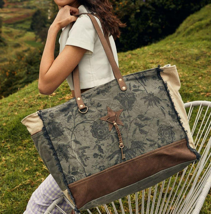 Fringie Weekender Bag Fringie Weekender Bag