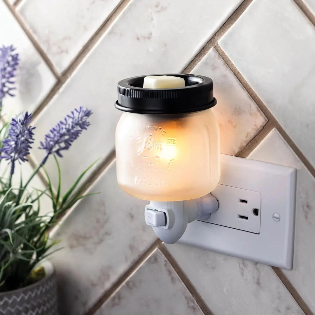 Glass Mason Jar Pluggable Fragrance Warmer Glass Mason Jar Pluggable Fragrance Warmer
