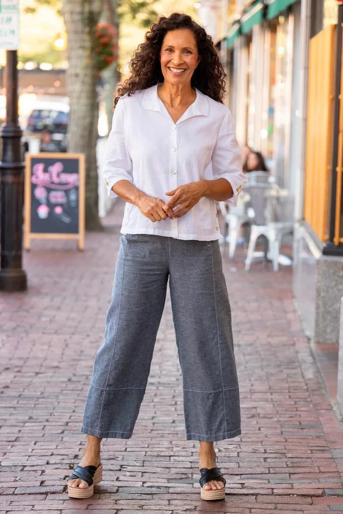 Habitat Clothing Contrast Seams Crop Pant in Black Habitat Clothing Contrast Seams Crop Pant in Black