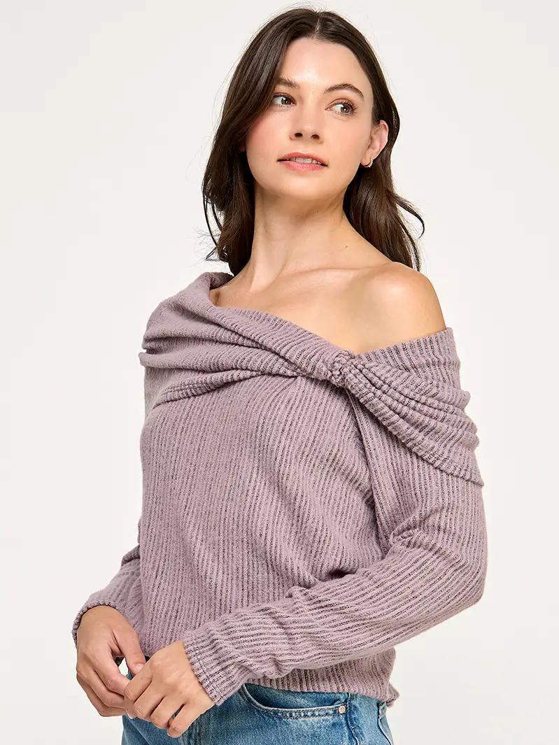 Heimious Twisted Off-Shoulder Long Sleeve Top Heimious Twisted Off-Shoulder Long Sleeve Top