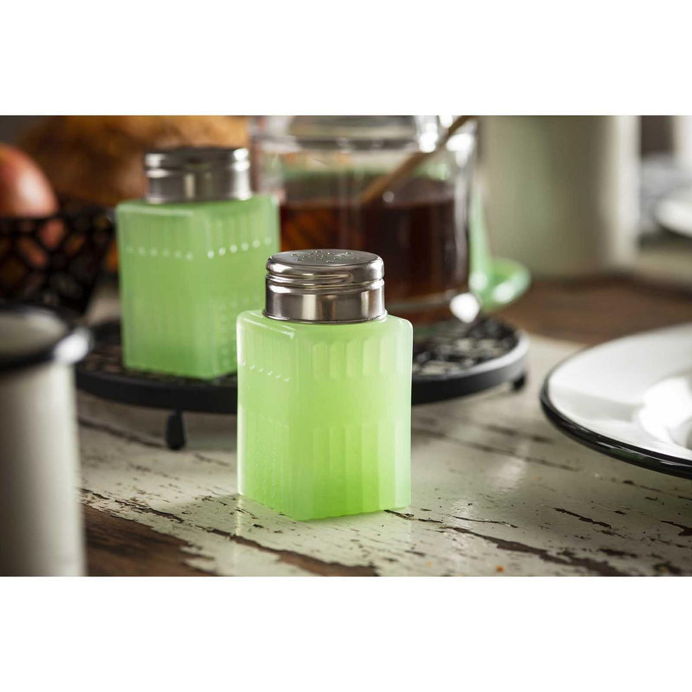 Jadeite Glass Salt & Pepper Shaker Jadeite Glass Salt & Pepper Shaker