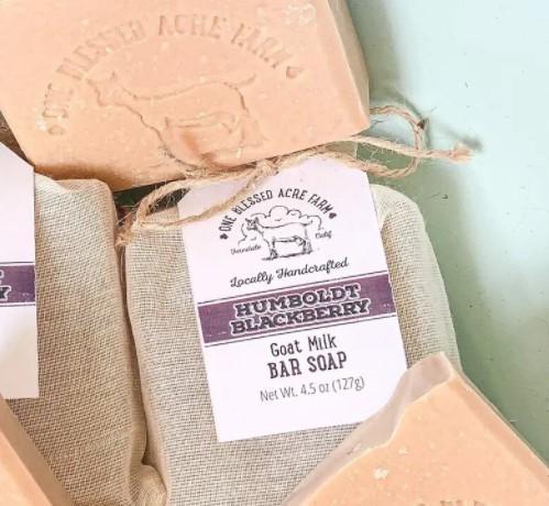 Moisturizing Goat Milk Soap | Humboldt Blackberry Moisturizing Goat Milk Soap | Humboldt Blackberry
