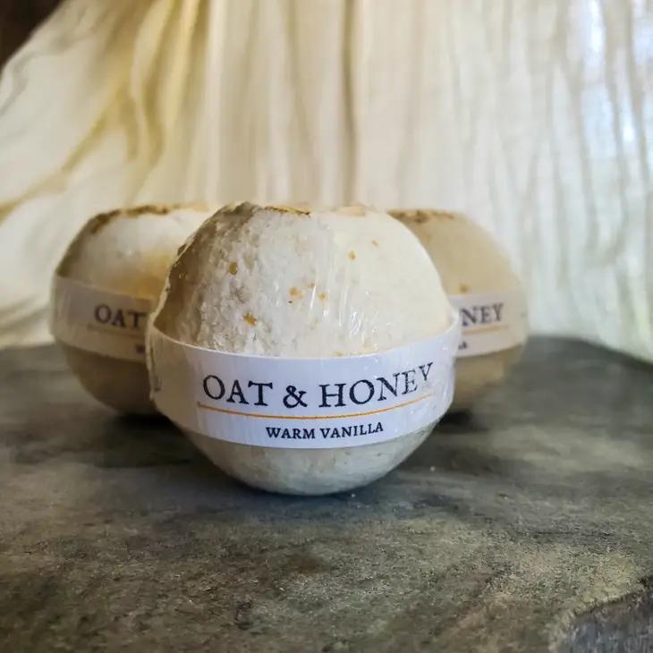 Natural Bath Bomb | Oat & Honey