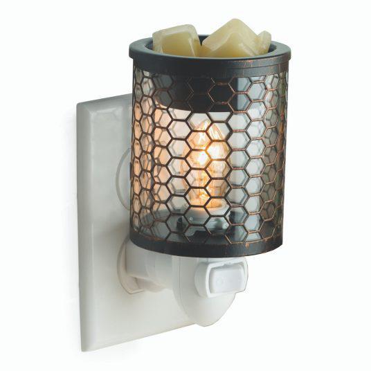 Pluggable Fragrance Warmer | Chicken Wire Pluggable Fragrance Warmer | Chicken Wire
