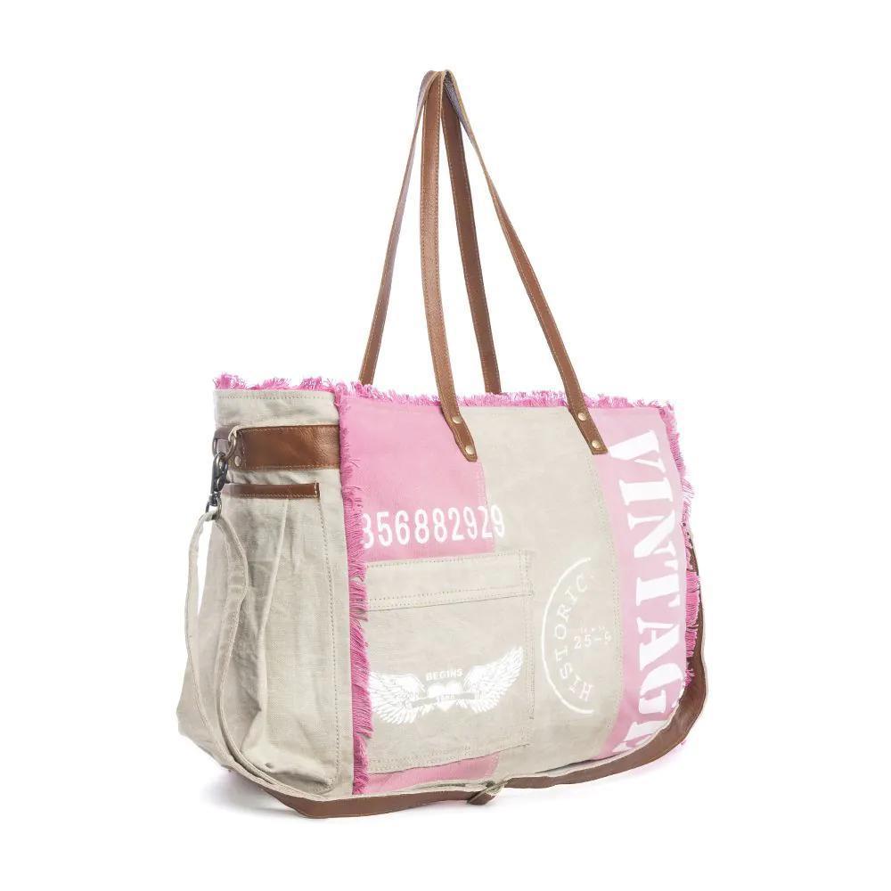 Queen Creek Weekender Bag in Pink