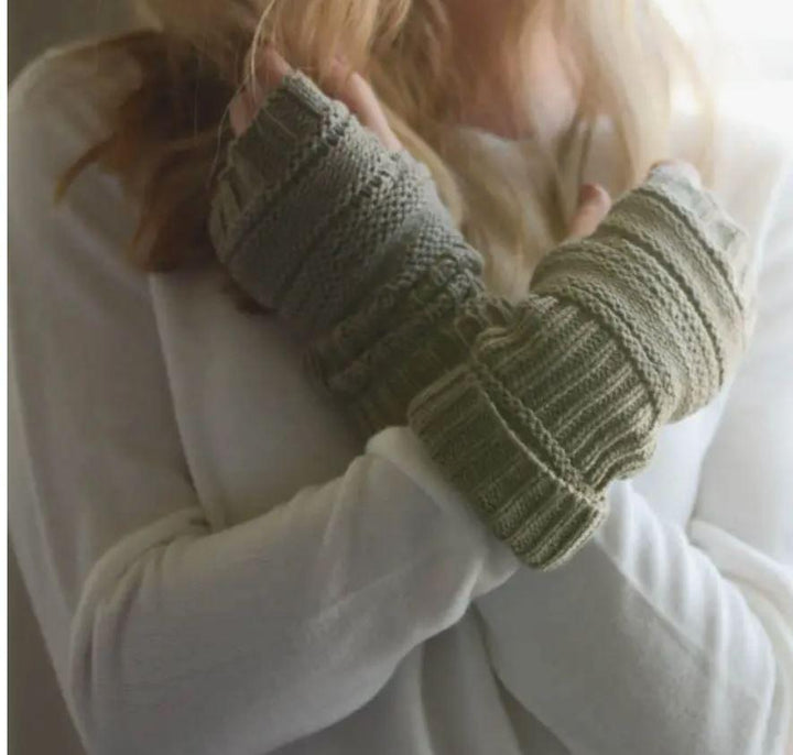 Ribbed Knit Hand Warmer Ribbed Knit Hand Warmer