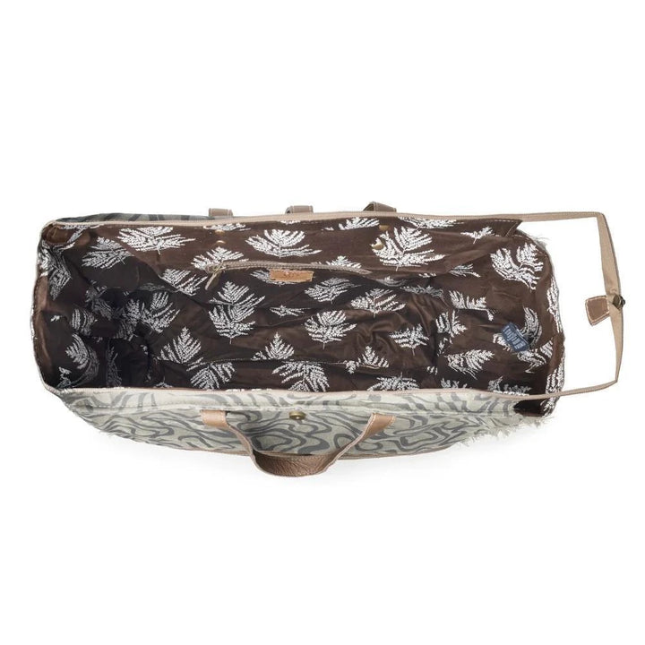 Riverbed Trail Weekender Bag for Women in olive with vintage print detail Riverbed Trail Weekender Bag for Women in olive with vintage print detail