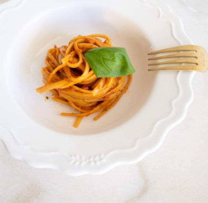 Tiberino Italian One Pot Meal | Linguine Sorrento with Tomato and Basil Tiberino Italian One Pot Meal | Linguine Sorrento with Tomato and Basil