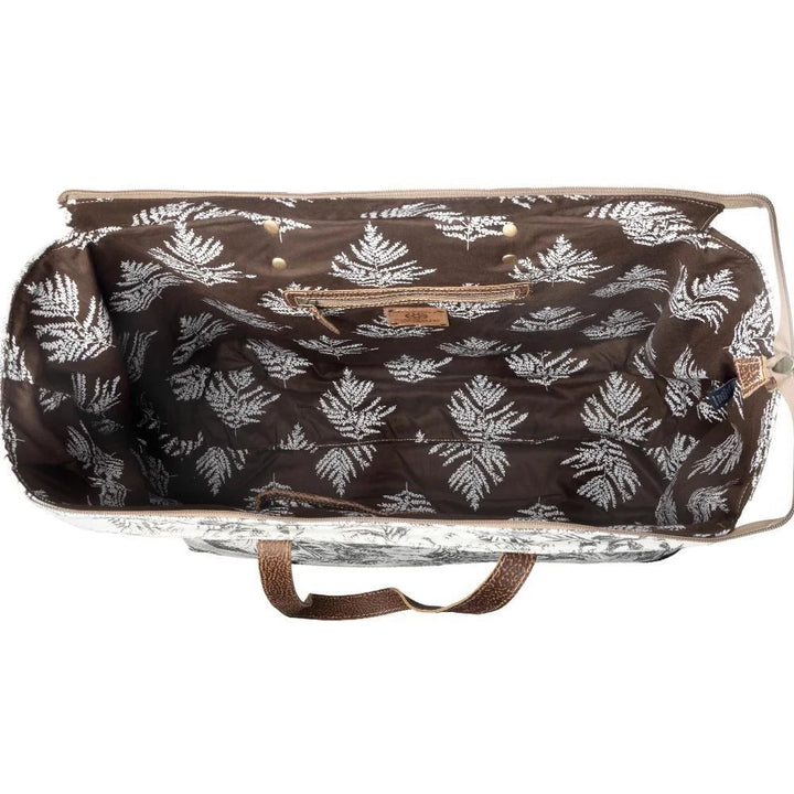 Wildfern Hide Western Weekender Bag for Women in ivory with hairon detail Wildfern Hide Western Weekender Bag for Women in ivory with hairon detail