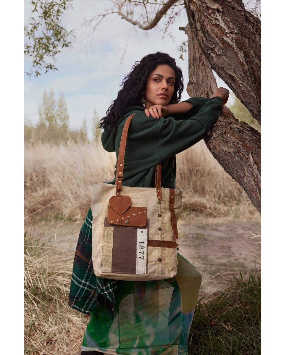 Yesteryear Vintage Style Tote Bag Yesteryear Vintage Style Tote Bag