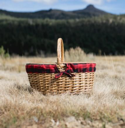 Country Vintage Picnic Basket | Red & Black Buffalo Plaid