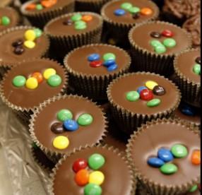 Giant Milk Chocolate Fudge Cup
