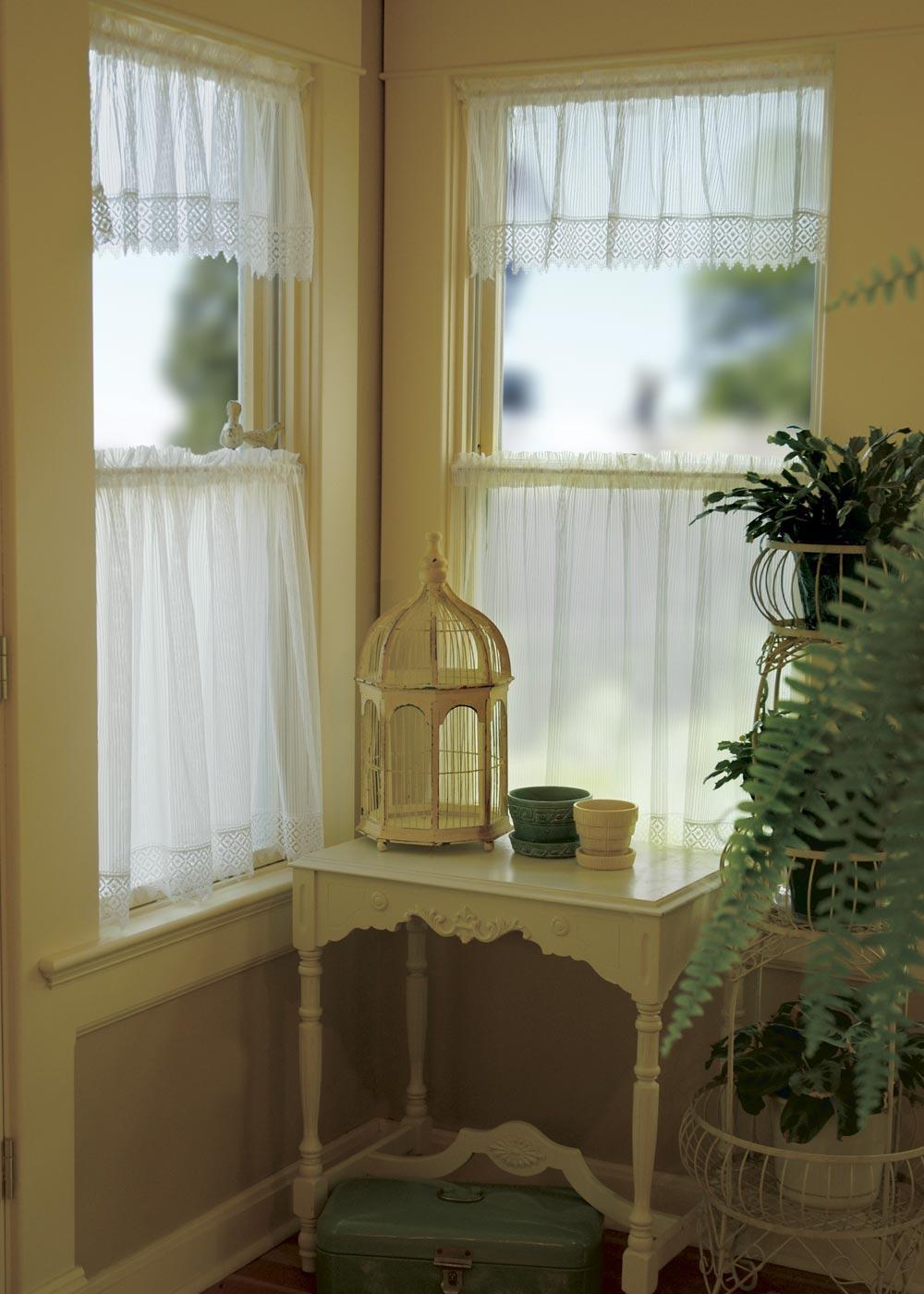 Heritage Lace Curtains | Chelsea Valance