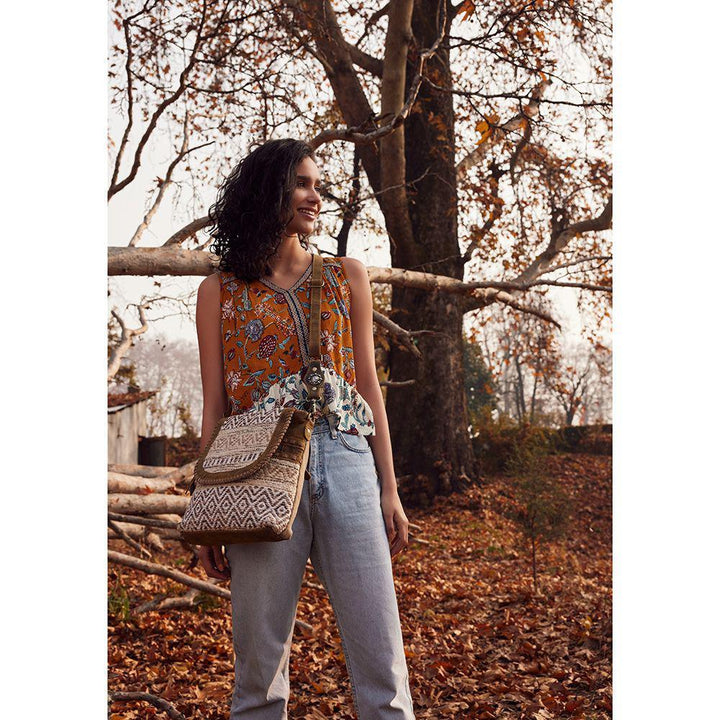 Rater Shoulder Bag