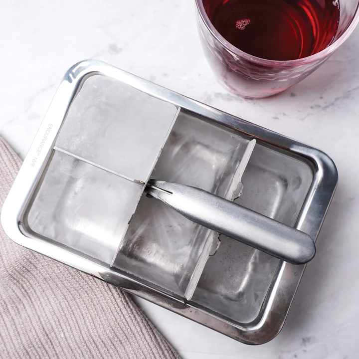 https://goldengaitmercantile.com/cdn/shop/products/stainless-steel-large-ice-cube-tray-30407797080129_1200x.png?v=1666809823