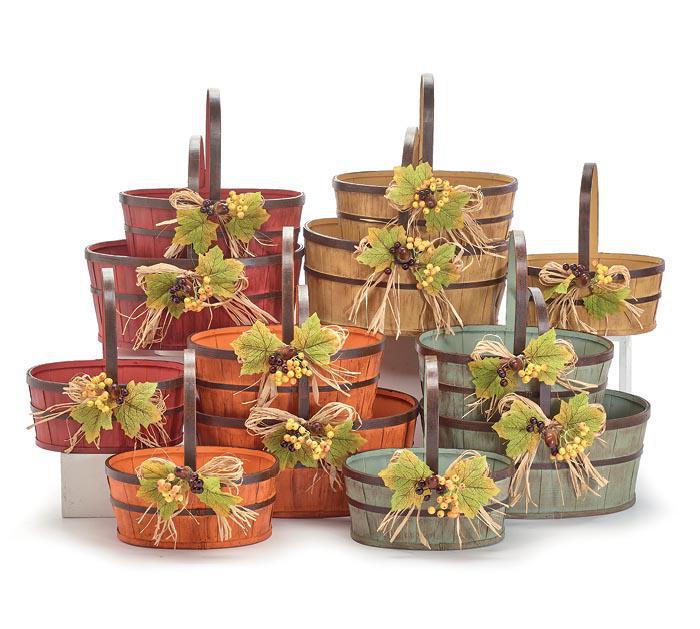 Wood Basket with Acorn Leaves | Red